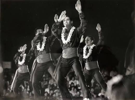 1963г. Merrie Monarch Festival - главный гавайский фестиваль танцев хула